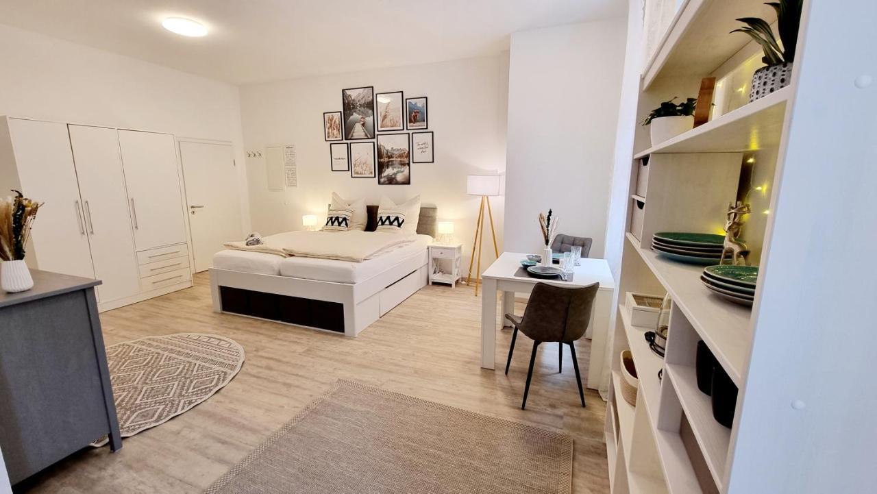 Stadtgarten-Studios - Im Zentrum Mit Parkplatz 바인가르텐 외부 사진